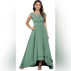 Elegant Green Lace Maxi Dress